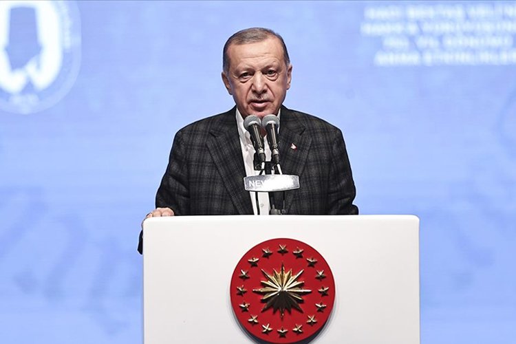Erdoğan: Başörtüsünü Anayasa ile çözelim