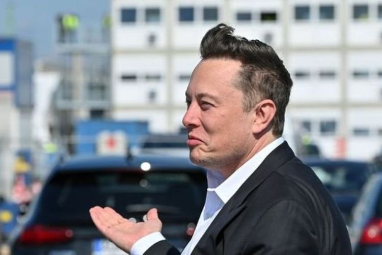 Elon Musk parfüm çıkardı