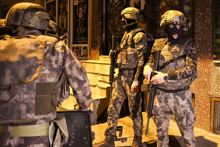 İstanbul’da DEAŞ operasyonu: 10 zanlı yakalandı