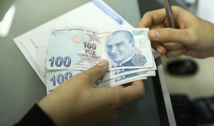 Karar yazarı Kahveci: Bankalar büyümüyor, tersine eriyor