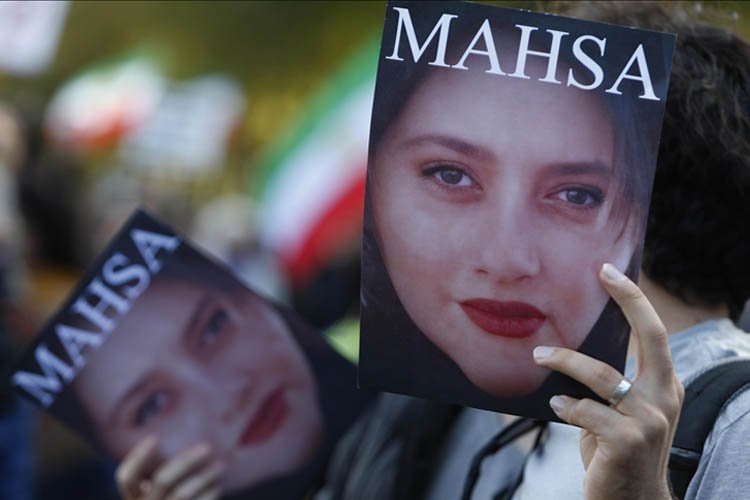 İran’da Mahsa Emini’nin ölümü sonrası başlayan protestolar sürüyor
