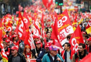 Fransa’da en büyük işçi sendikası greve gitti