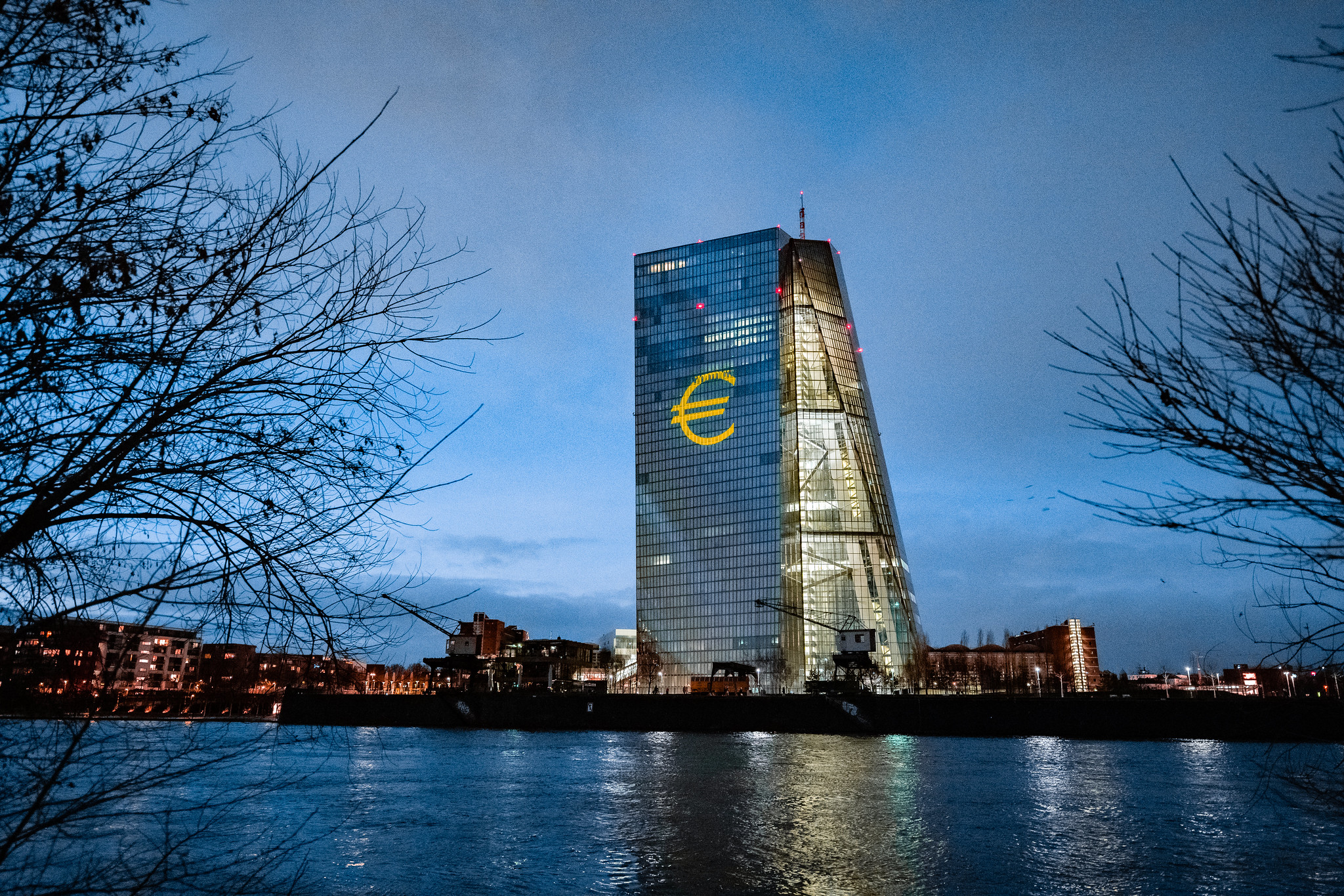ECB üyeleri ne yapacaklarını bilmiyor