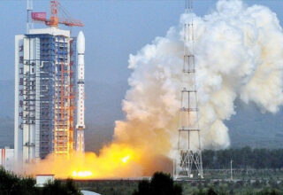 Çin, yeni iletişim uydusunu fırlattı