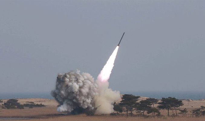 Hindistan, füze önleyici füzeyi test etti