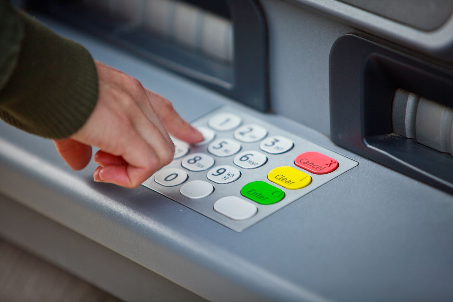 ATM’lerin yuttuğu paralar şikayetleri artırdı