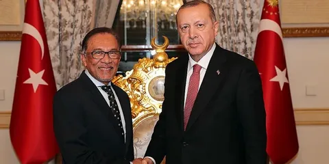 Cumhurbaşkanı Erdoğan, Malezya Başbakanı Enver İbrahim ile görüştü