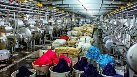 Tekstil ve ham maddeleri sektörü ihracatı 8,7 milyar dolar oldu