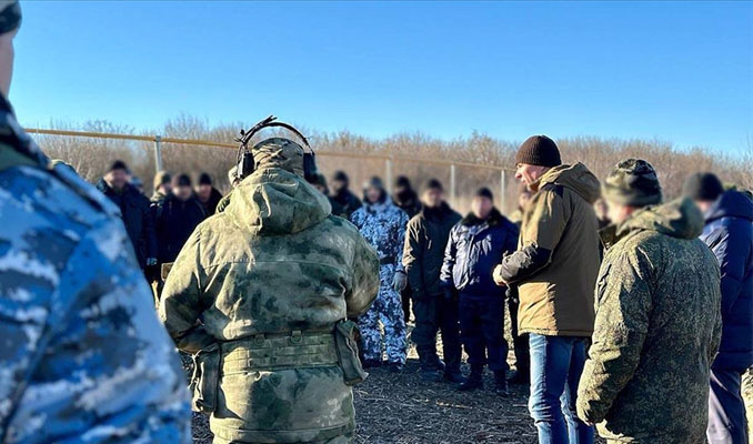 Rusya, Belgorod’da sivilleri silahlandırıyor!