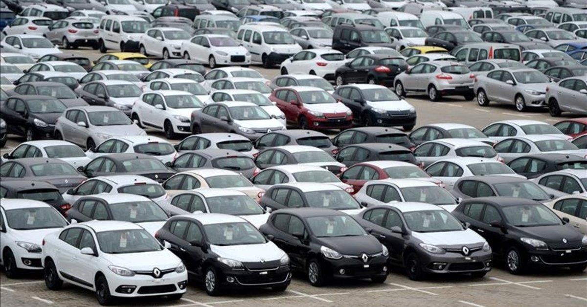 İngiltere’de araç satışları sert düştü
