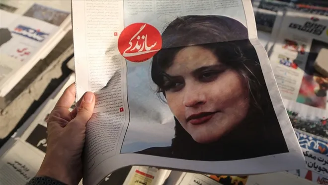 Time, İranlı kadınları ‘Yılın Kahramanları’ seçti