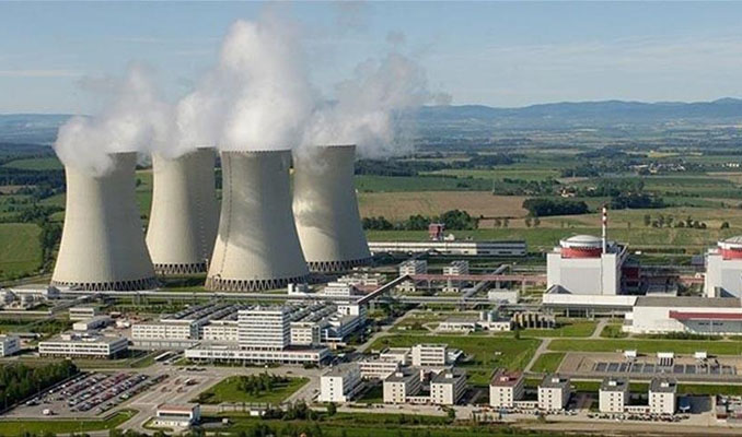 İran yeni nükleer enerji santrali yapıyor