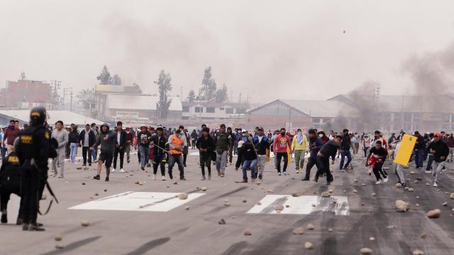 Peru’da kaos sürüyor