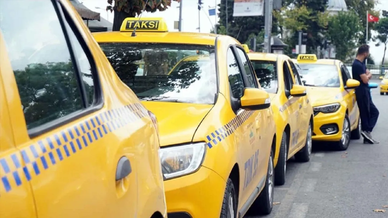 İstanbul ve Ankara’da taksi indi-bindi fiyatına zam!
