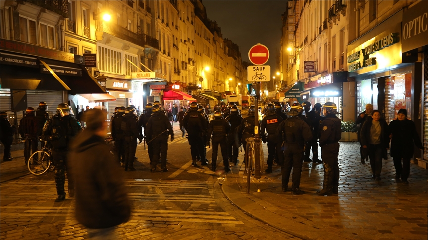 Paris saldırganı gözaltından çıkarıldı