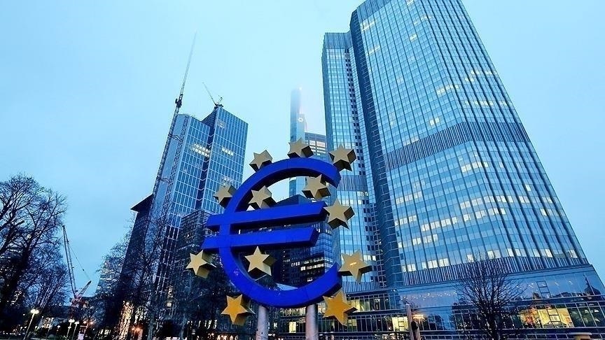 ECB’nin anketinde enflasyon tahmini yükseldi