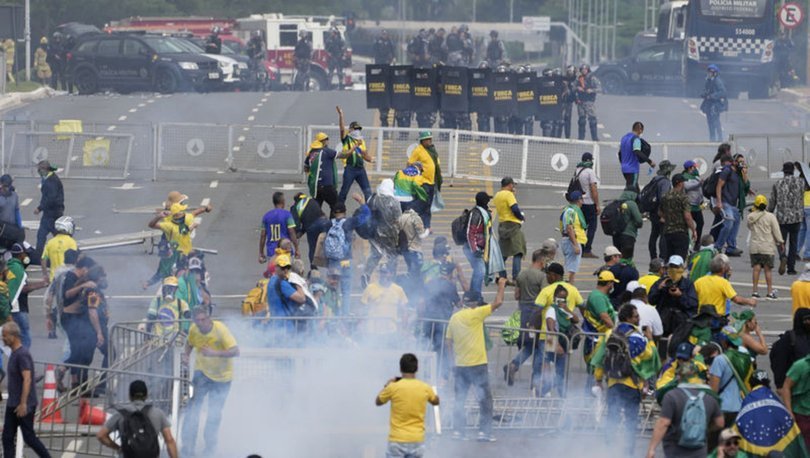 Bolsonaro destekçisi 1200 kişi gözaltına alındı
