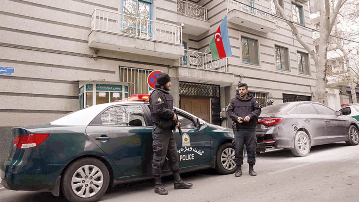 Azerbaycan’ın Tahran Büyükelçiliğini boşalttı!
