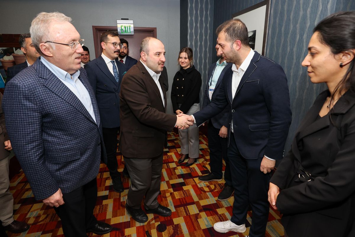 Bakan Varank, ABD’de Türk girişimcilerle bir araya geldi