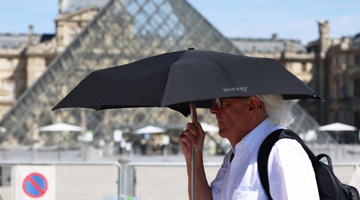 Fransa emeklilik yaşını yükseltmek istiyor