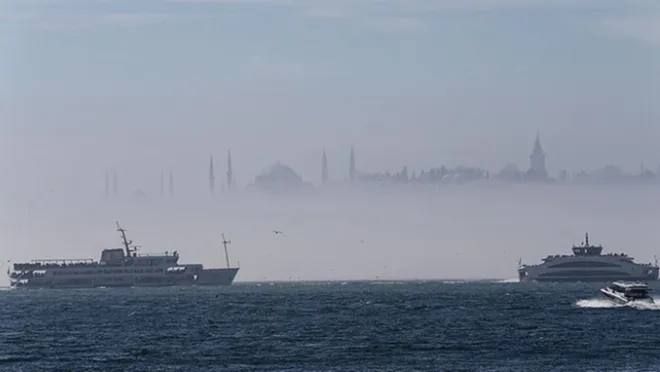 İstanbul Boğazı gemi trafiğine kapatıldı