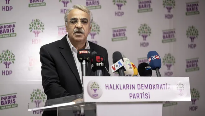 HDP’den kapatma davasının seçim sonrasına kalması için başvuru