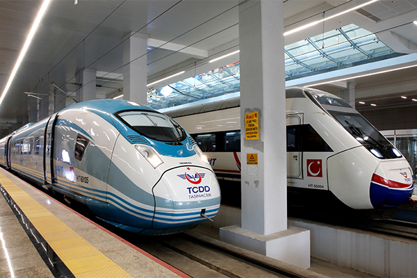 Bakan Uraloğlu açıkladı: İki mega şehir arasına ‘süper hızlı tren’ geliyor