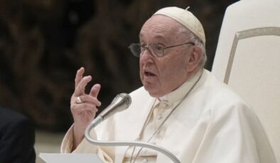 Papa: Akdeniz’deki ölümleri engelleyin