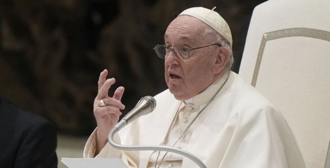 Papa’dan depremlerde hayatını kaybedenler için mesaj