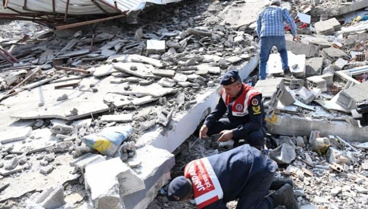 Depremlerde yıkılan binalarla ilgili tutuklananların sayısı 188’e yükseldi