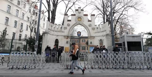 Batılı ülkeler İstanbul’daki konsolosluklarını neden kapatıyor?