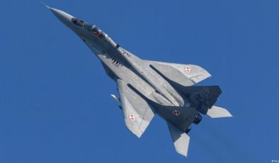 Polonya Ukrayna’ya savaş uçağı gönderiyor