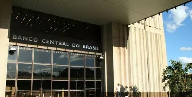 Brezilya faizi düşürdü