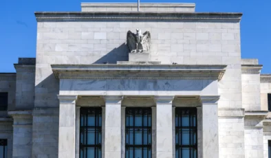 Fed’in faiz kararına saatler kaldı! Piyasalar merakla bekliyor…