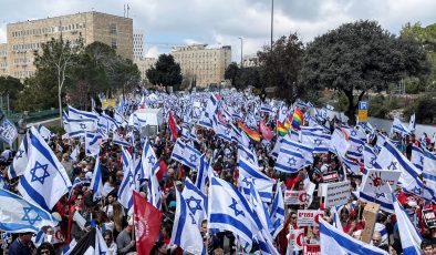 İsrail’de kriz: Netanyahu hükümetine Meclis’ten güvenoyu