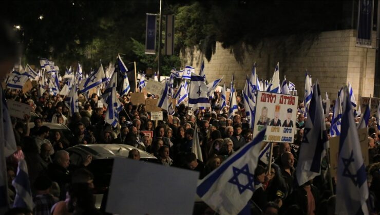 Netanyahu hükümetine karşı baskılar artıyor