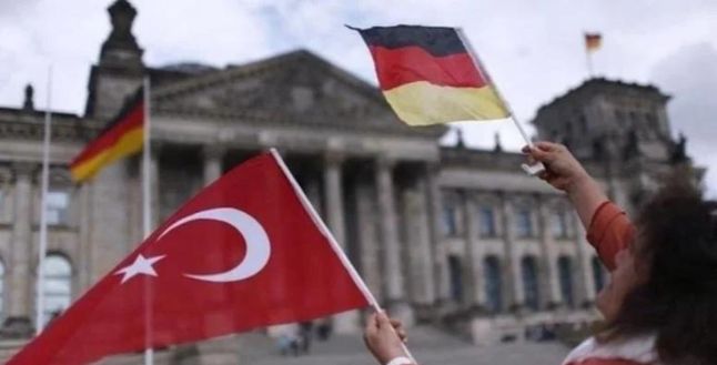 Almanya’da Türklere kapılar sonuna kadar açıldı