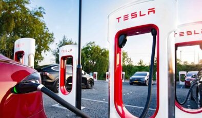 Tesla, elektrikli araç fiyatlarında yeni indirimlere gitti