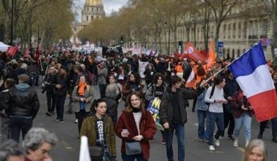 Fransa’da hükümetin emeklilik reformu için kritik gün