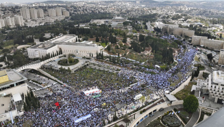 İsrail’de on binlerce kişinin protestoları sürüyor!