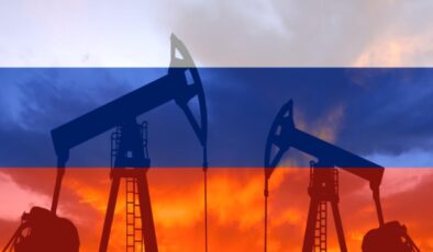 Rusya’da petrol depolama tesisinde yangın