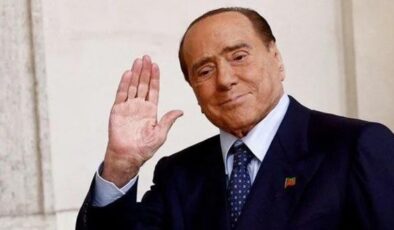 Berlusconi yoğun bakımdan çıktı
