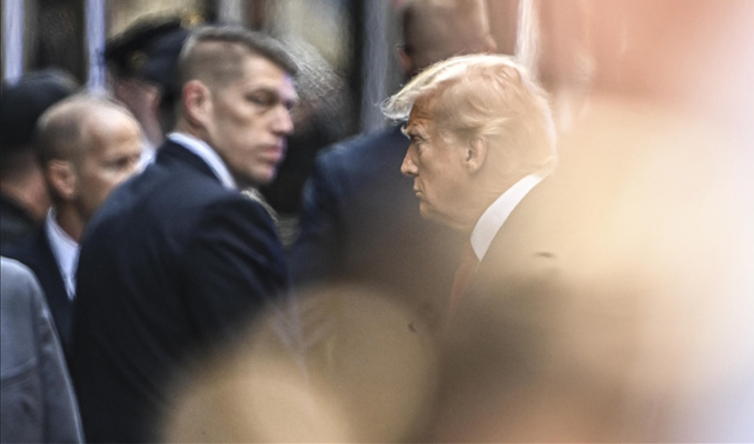 Savcılar peşini bırakmıyor: Trump’a 4 yeni suçlama