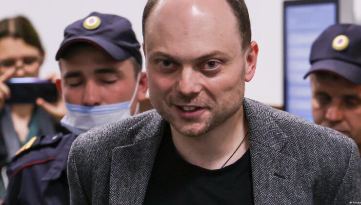 Rusya’da Putin karşıtı aktiviste 25 yıl hapis cezası