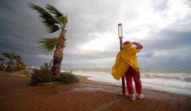 Avustralya’da fırtına alarmı! Liman tahliye ediliyor