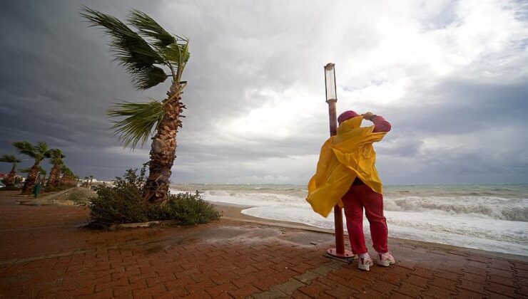 Avustralya’da fırtına alarmı! Liman tahliye ediliyor