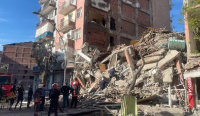 Malatya’da bina çöktü
