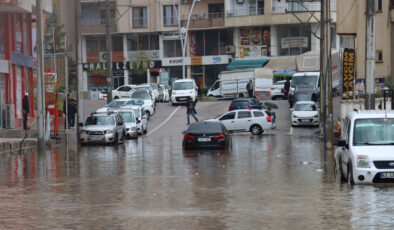 Mardin ve Hakkari’de sağanak: Evleri su bastı