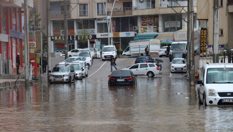 Mardin ve Hakkari’de sağanak: Evleri su bastı