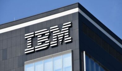 IBM’in geliri ikinci çeyrekte azaldı